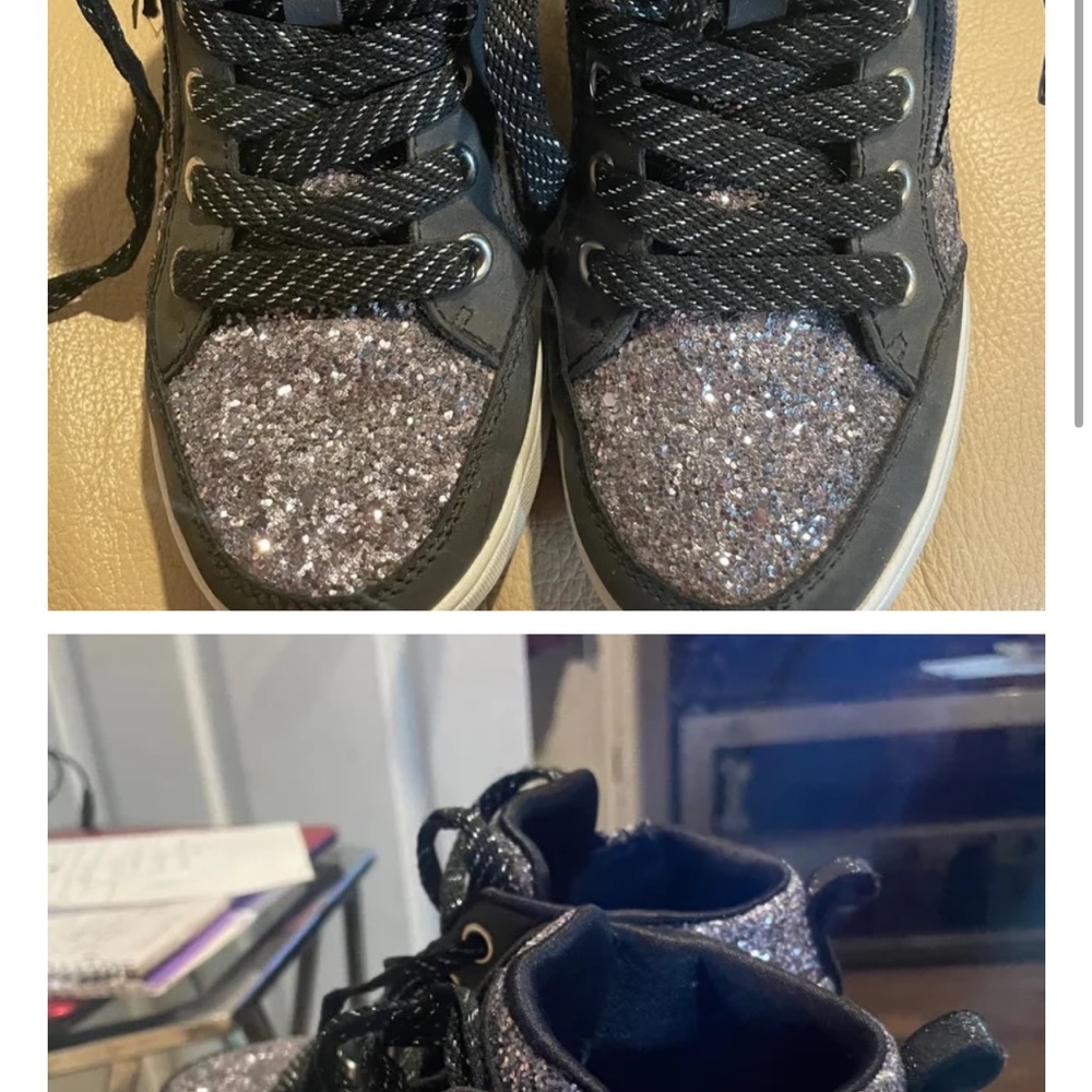 Girls sketcher shoes